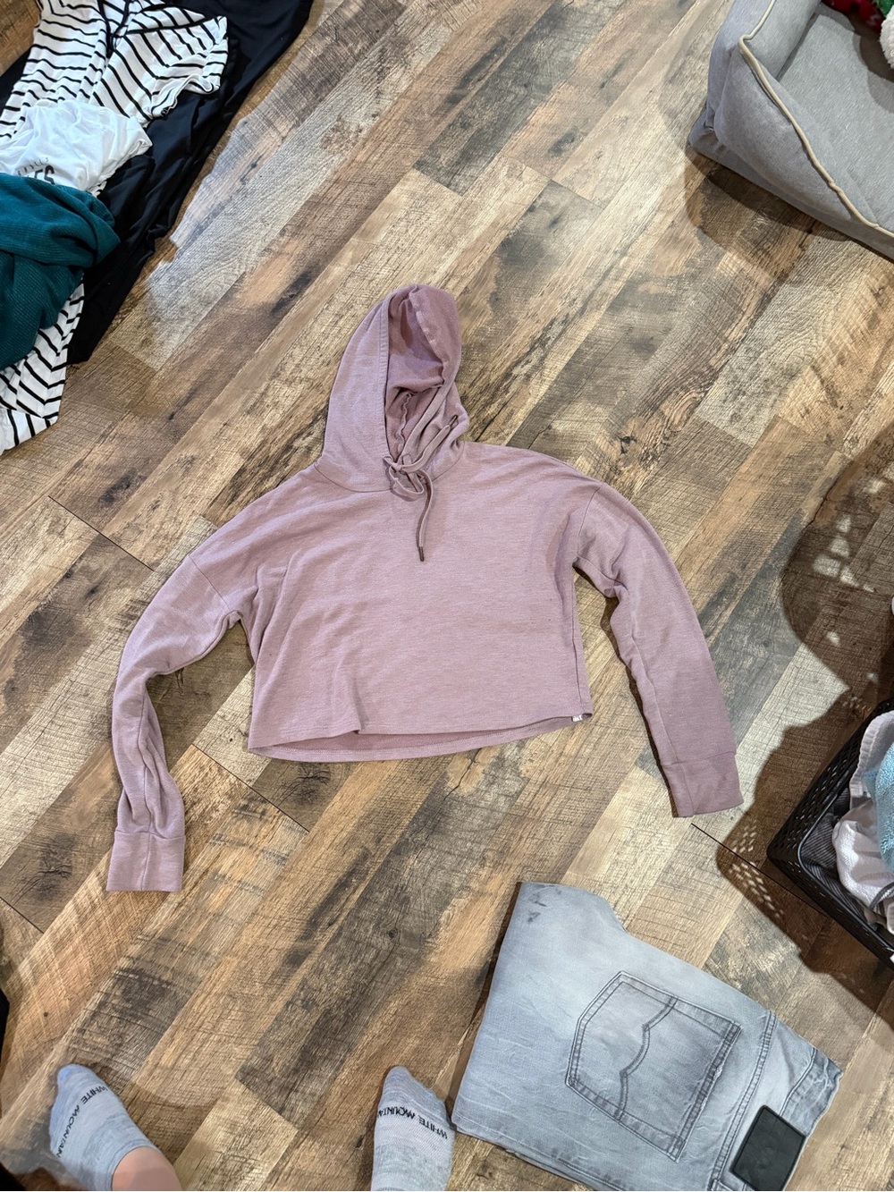 Zobha Cropped Hooded Pullover in Dusty Mauve